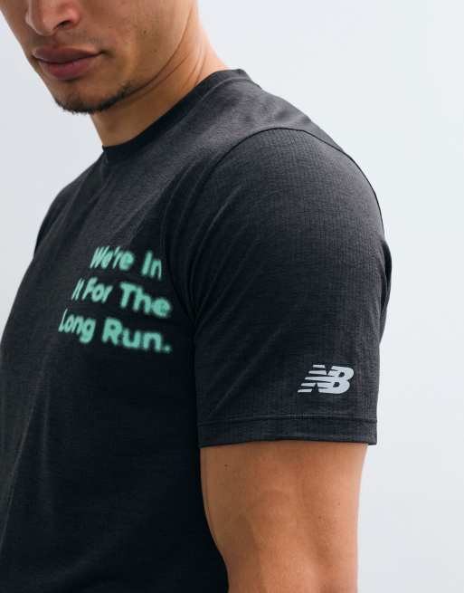 New Balance RC essential grafisk t-shirt i svart, 4 av 5