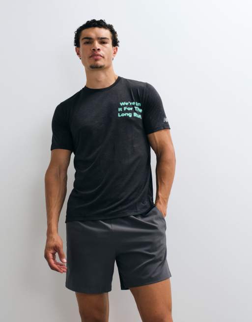 New Balance RC essential grafisk t-shirt i svart, 5 av 5