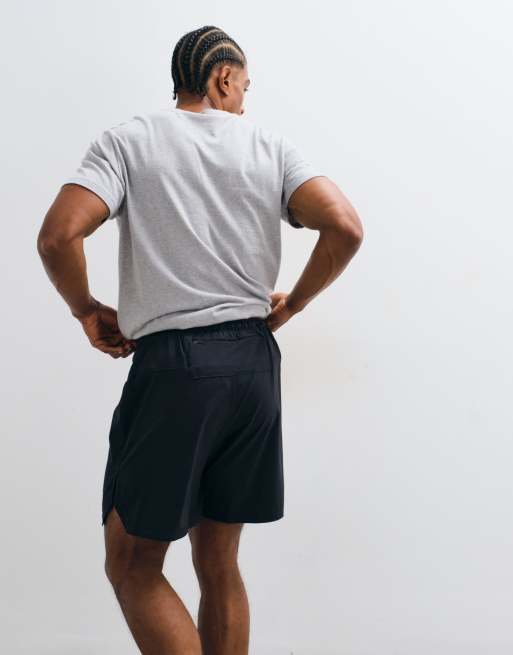 New Balance Rc essential short 7" in black, 2 of 5