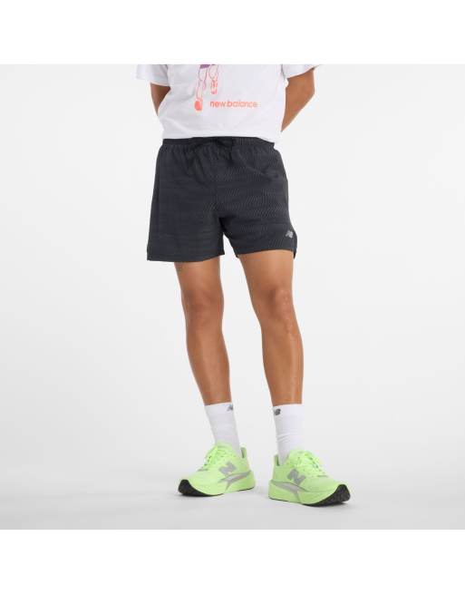 New Balance - Rc - Pantaloncini riflettenti da 13 cm neri con stampa multicolore