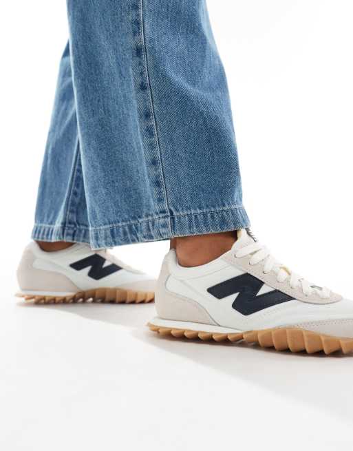 New Balance – RC30 – Sneaker in Weiß und Marineblau mit Gummisohle, 5 von 5