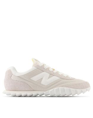 New Balance Rc30 trainers in beige