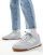 Thumbnail 1 van 5