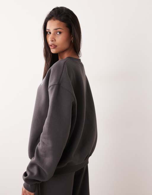 New Balance Reimagined fleece crew in black, 4 of 4
