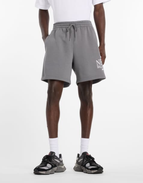 New Balance - Reimagined - Fleece short van 7 inch in grijs - view 1