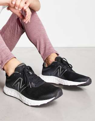 New Balance Running 520 Sneaker in Schwarz und WeiB ASOS