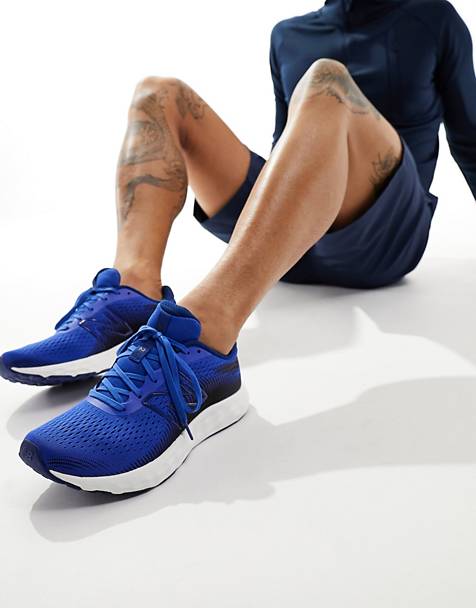 New Balance Running 520 trainers in blue