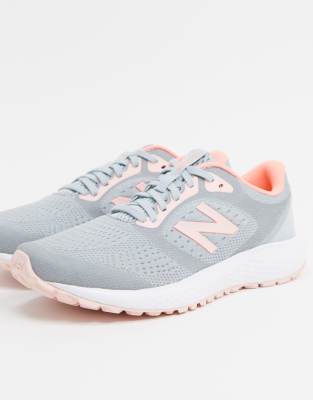 New Balance Running 5 V6 Sneakers In Grijs En Roze Asos