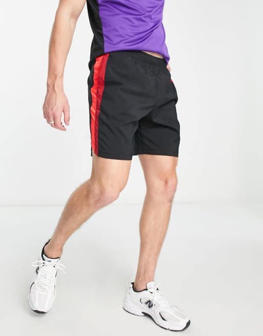 New Balance – Running Accelerate – Czarno-czerwone szorty o długości 7 
