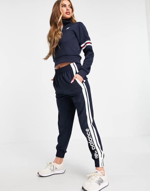 New Balance – Running Achiever – Marinblått set med topp med dragkedja vid halsen och mjukisbyxor , 3 av 3