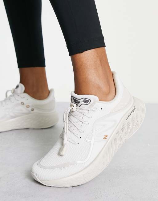 New Balance - Running Fresh Foam X 1080v12 - Hvide og guldfarvede sneakers