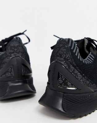 all black new balance sneakers