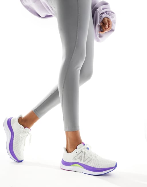 New Balance – Running Fuelcell Propel V4 – Laufschuhe in Weiß