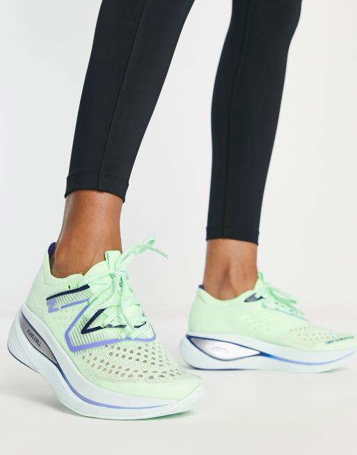 New Balance Running – FuelCell SuperComp – Lauf-Sneaker in Limettengrün und Lila