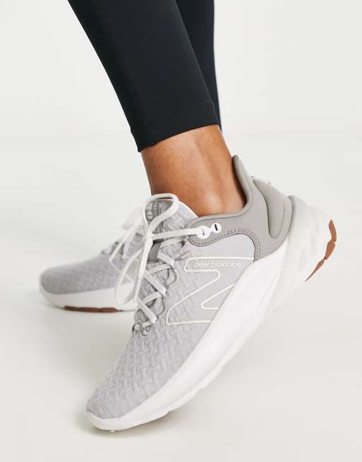 New balance best sale roav shoes