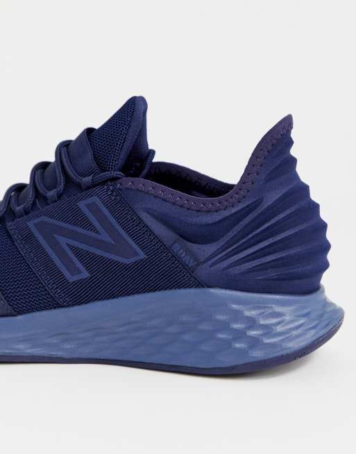 New balance running 2025 roav trainers in navy