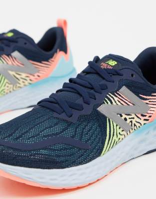 new balance running tempo trainers in blue