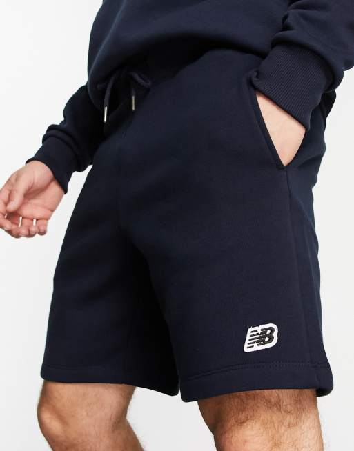 New Balance - Short met klein logo in marineblauw