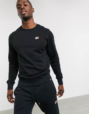 new balance logo sweatshirt