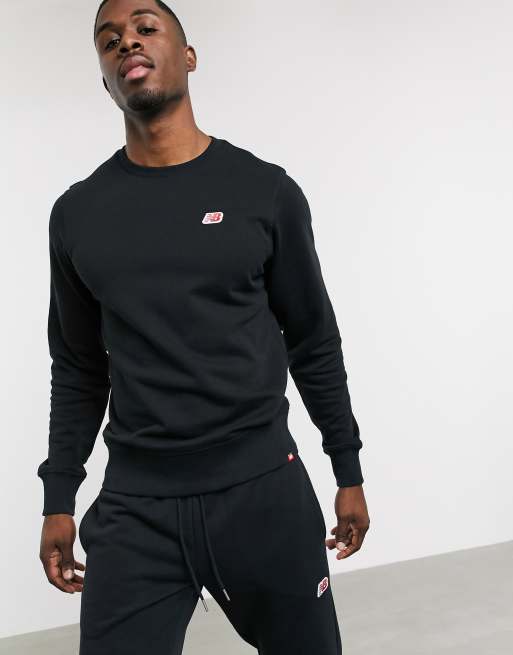 New Balance small logo sweatshirt in black | ASOS