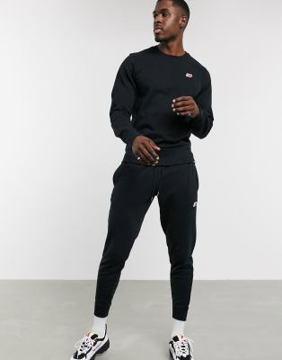 black new balance sweatshirt