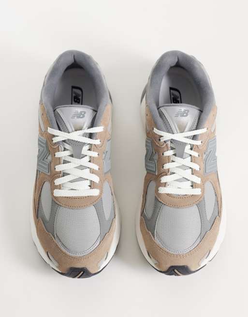 New Balance Sneaker in Dunkelbeige und Grau, 2 von 5
