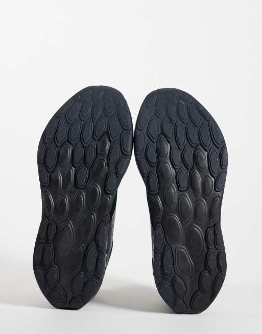 New Balance sneakers da corsa 520 in triple black, 5 di 5