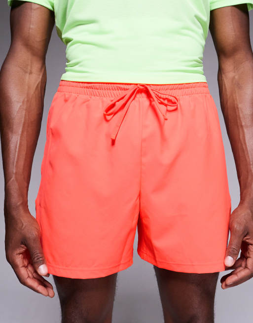 New Balance – Sport – Czerwone szorty o długości 5 cali, 4 z 5