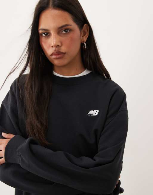 New Balance sport essential french terry sweatshirt in black, 2 of 4