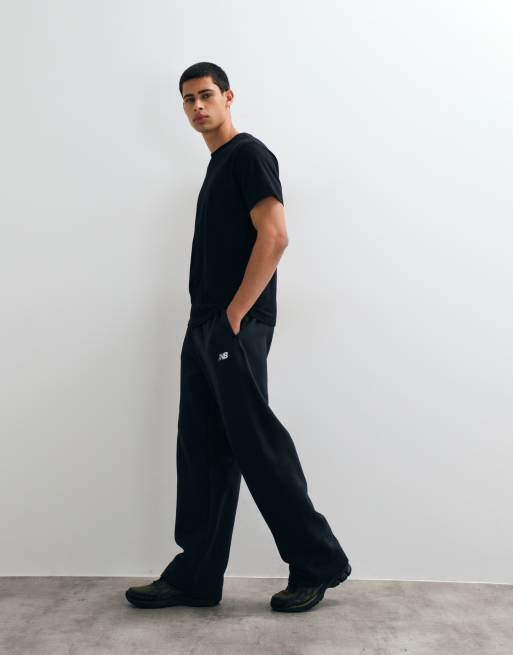 New Balance sport essentials fleece träningsbyxor i svart, 2 av 5