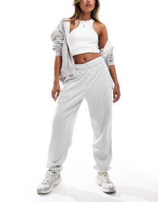 Joggers 1