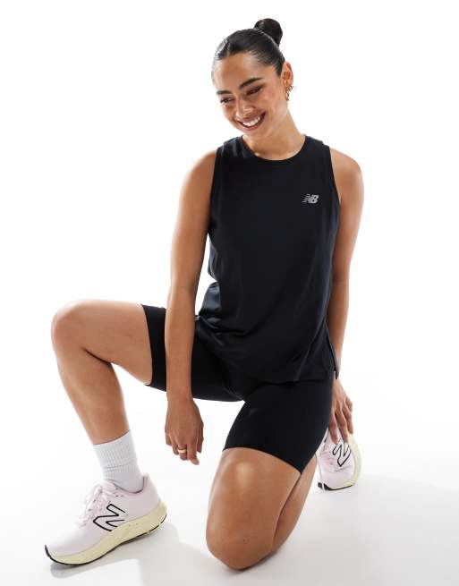 New Balance - Sport Essentials - Heathertech - Tanktop in zwart