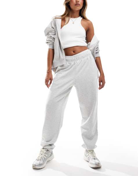 New Balance - Sport Essentials - Joggers grigi in french terry - view 1