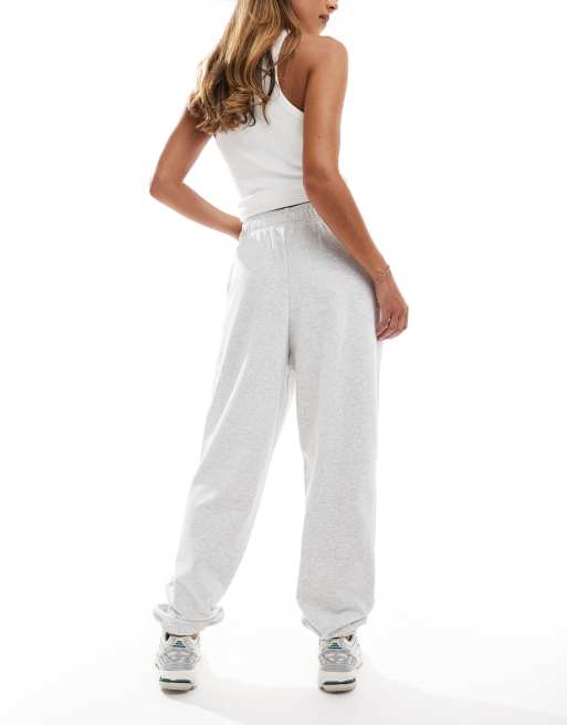 New Balance - Sport Essentials - Joggers grigi in french terry, 3 di 5