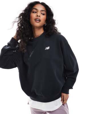 New Balance - Sport Essentials - Pullover aus French-Terry in Schwarz mit Rundhalsausschnitt