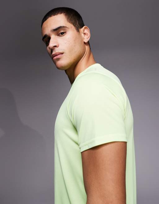 New Balance - Sport Essentials - T-shirt in neon geel, 4 van 5