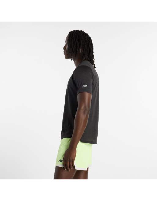New Balance – Sport Essentials V2 – T-Shirt in Schwarz mit Grafik, 2 von 4