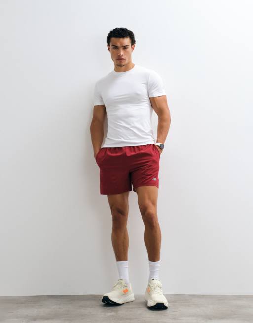 New Balance Sport-Shorts Essential 5 Inch in Burgunderrot, 4 von 5