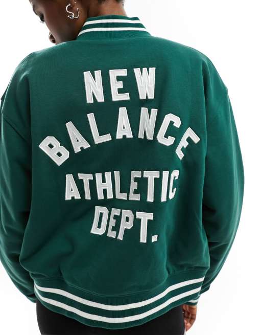 New Balance – Sportswear Greatest Hits – College-Bomberjacke in Grün, 4 von 4