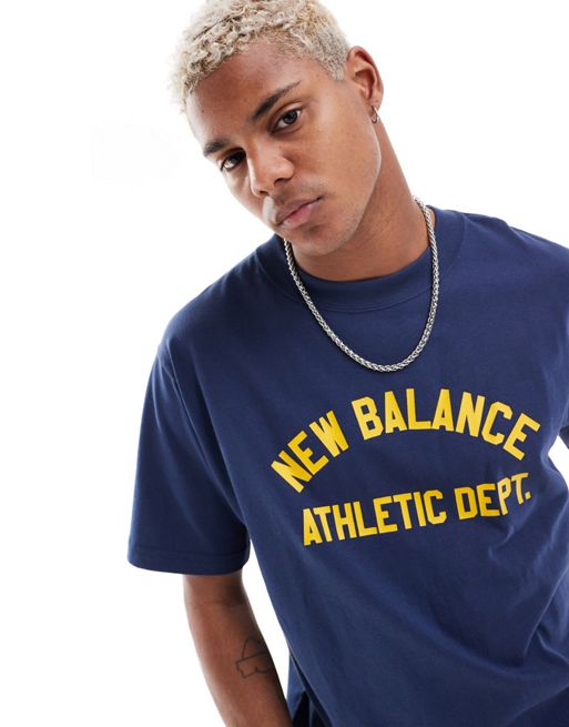  New Balance – Sportswear's Greatest-Hits – T-Shirt in Blau