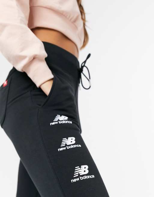New balance best sale essentials ft sweatpant