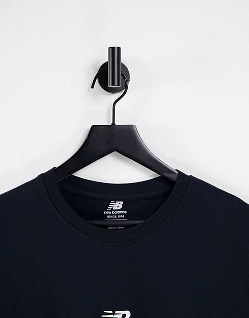T-Shirts & Vests New Balance stacked logo t-shirt in black - exclusive to  