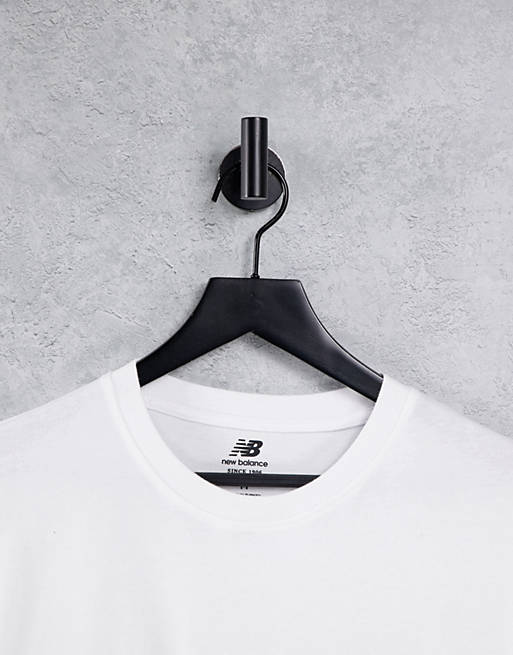 T-Shirts & Vests New Balance stacked logo t-shirt in white and pink - exclusive to  