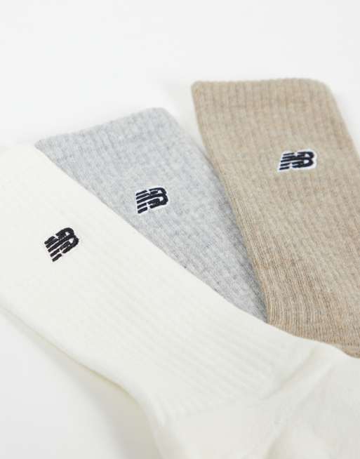New Balance strumpor med logopatch för säsongen, 3-pack i grått, beige och benvitt, 2 av 3