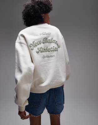 New Balance - Sweatshirt aus Fleece in Beige-Neutral