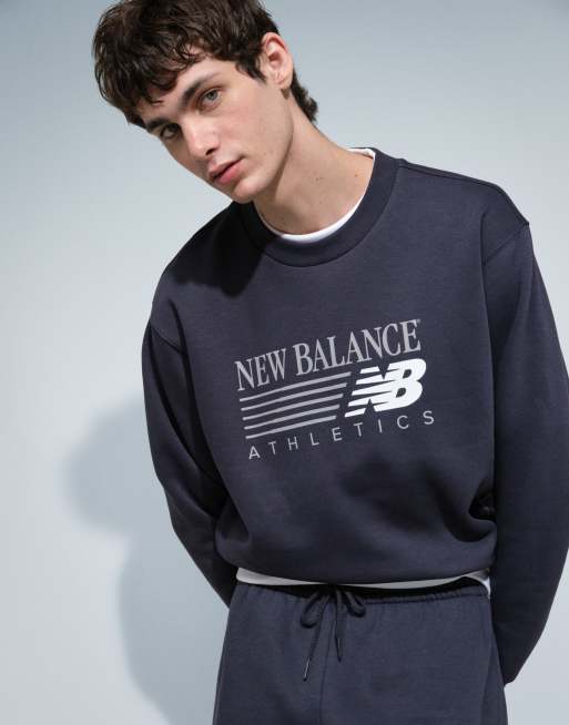 New Balance sweatshirt i sort med grafisk fleece, 3 af 9