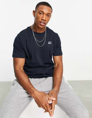 New Balance completo neonato T-shirt e shorts bianco blu main image 1