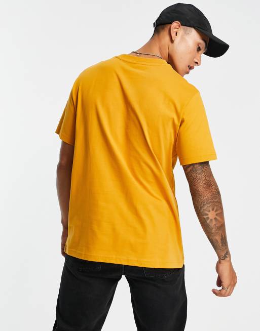 New Balance – T-Shirt in Gelb mit linearem Logo , 4 von 4
