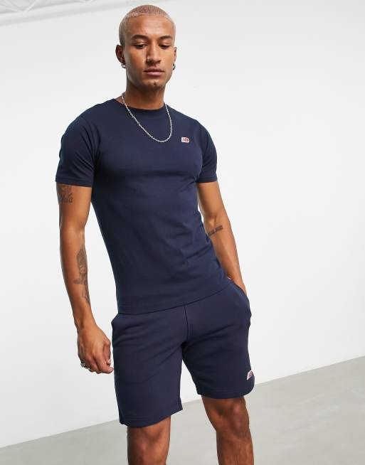 New Balance - T-shirt met klein logo in marineblauw