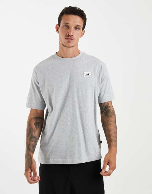 New Balance T-Shirt mit gewebtem Label in Grau, 2 von 5